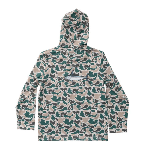 KID'S PRO PERFORMANCE HOODIE T-SHIRT IN BREAK POINT CAMO WITH SWORDFISH